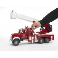 Bruder MACK Feuerwehr LKW